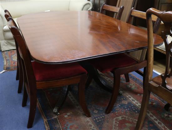 A Regency dining table and chairs W.142cm